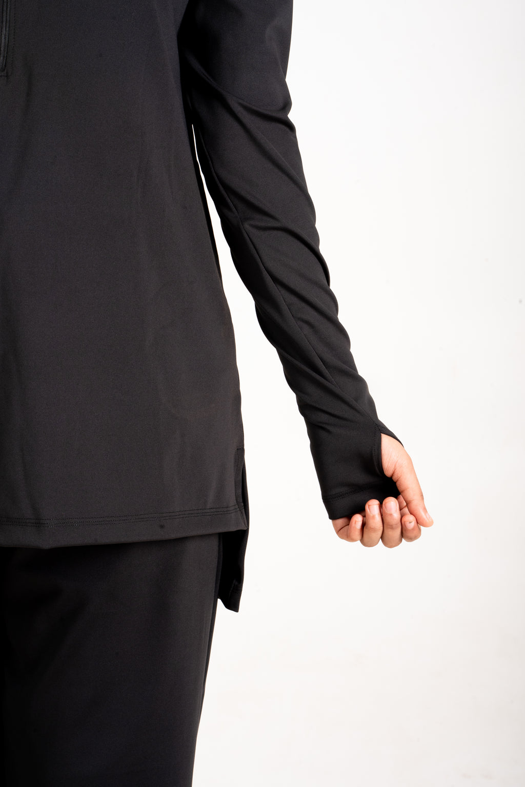 RA.ellé’s Zip Top Black