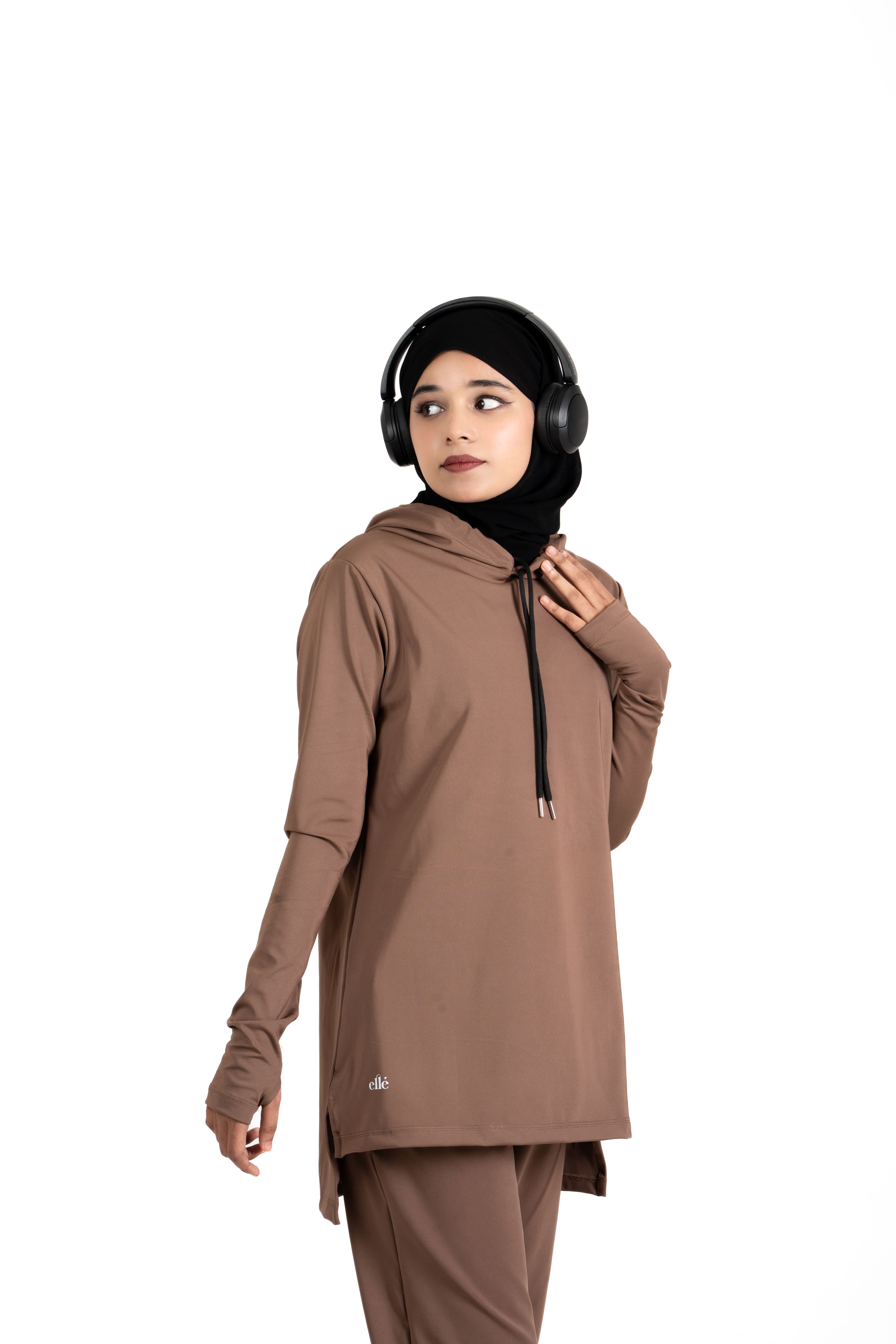 RA.ellé’s Plain Hooded Top Brown