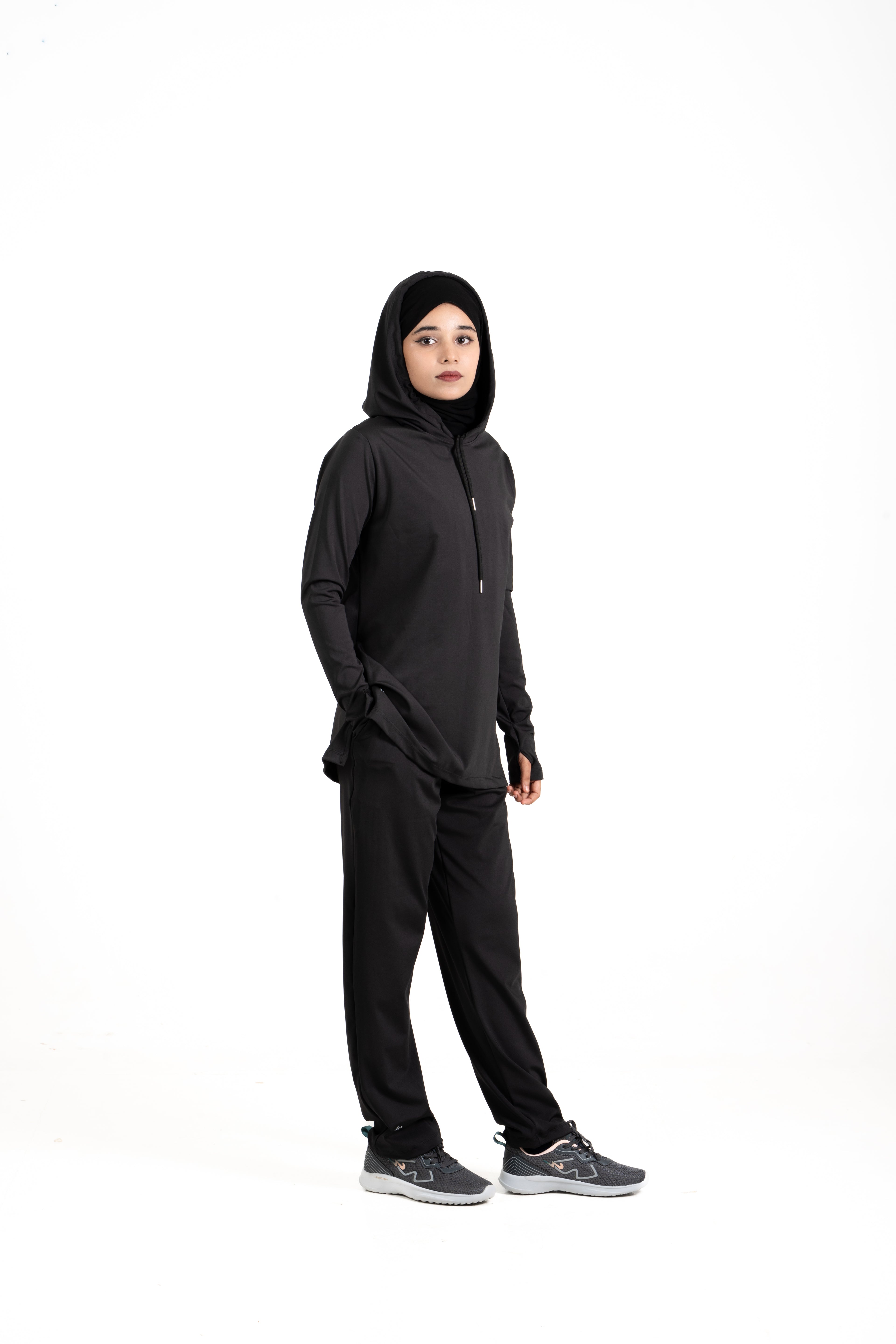 RA.ellé’s Plain Hooded Set Black